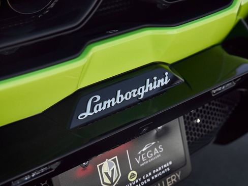 Used 2025 Lamborghini Revuelto image 14