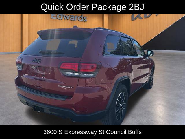 Used 2018 Jeep Grand Cherokee Trailhawk w/ Trailhawk Luxury Group AWD/4WD image 6
