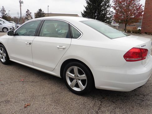 Used 2015 Volkswagen Passat 1.8T Limited Edition image 2