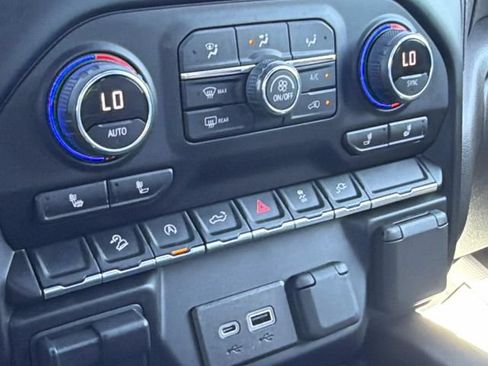 Used 2022 Chevrolet Silverado 1500 RST AWD/4WD image 29
