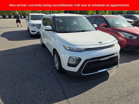 Used 2020 Kia Soul LX FWD image 4