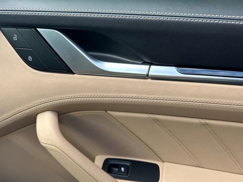 Used 2022 Porsche 911 Turbo S image 19