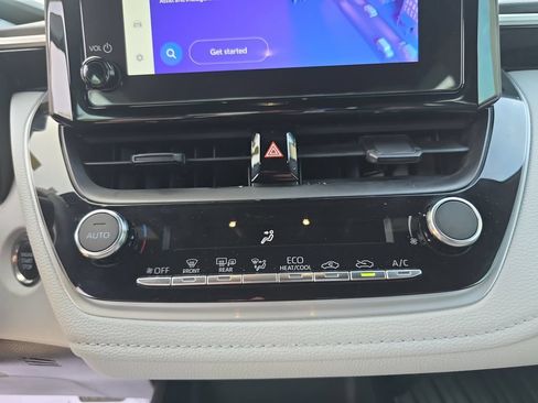 Used 2025 Toyota Corolla SE FWD image 17