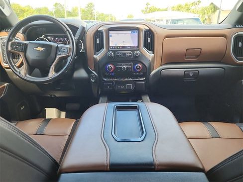 Used 2020 Chevrolet Silverado 2500 High Country w/ Z71 Off-Road Package AWD/4WD image 11