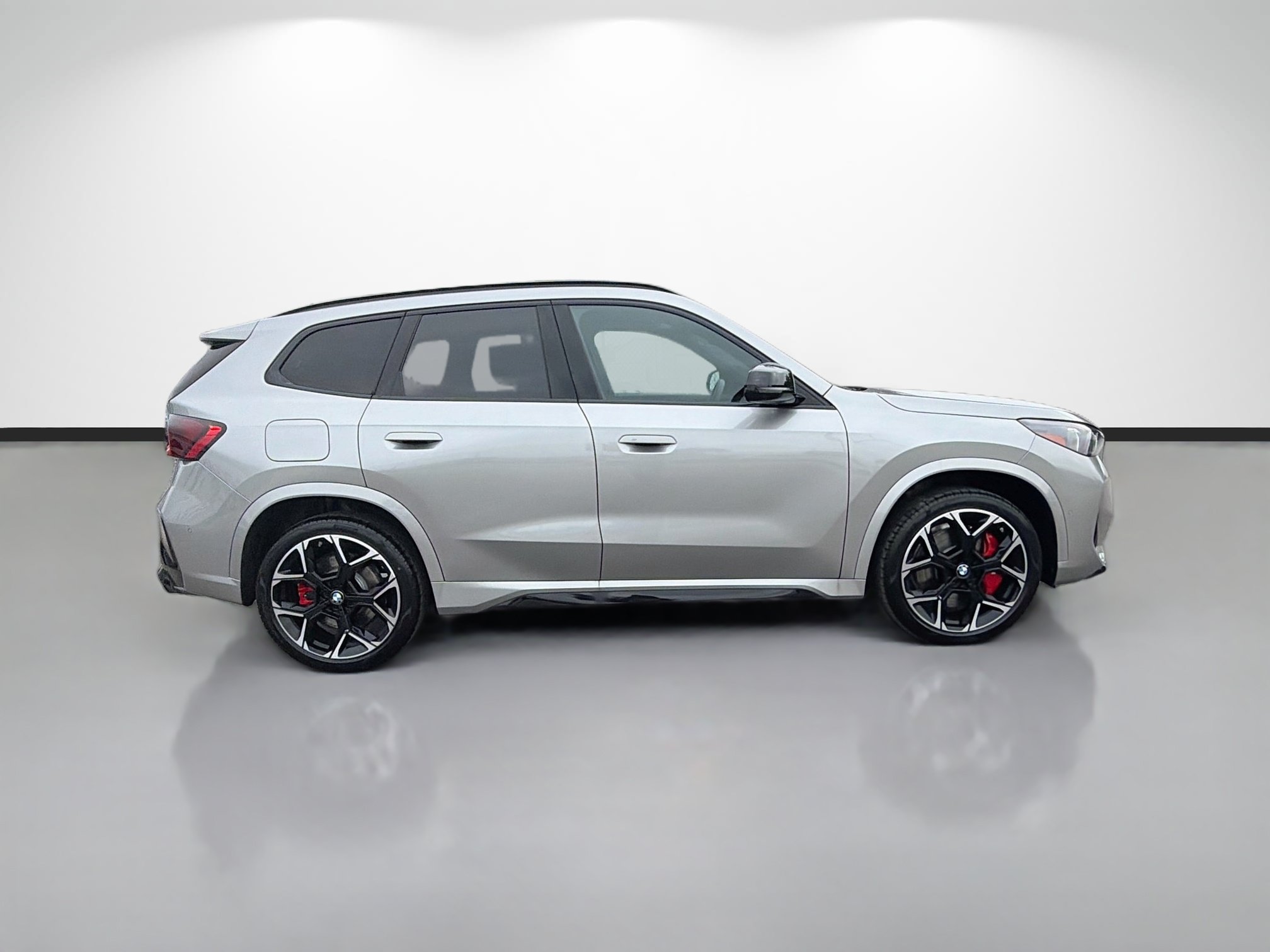 New 2027 BMW X1 M35i w/ Technology Package AWD/4WD image 2