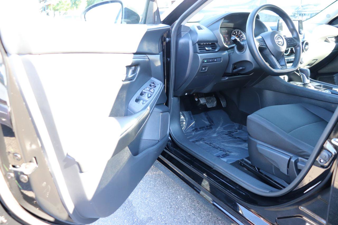 Used 2025 Nissan Sentra S FWD image 10
