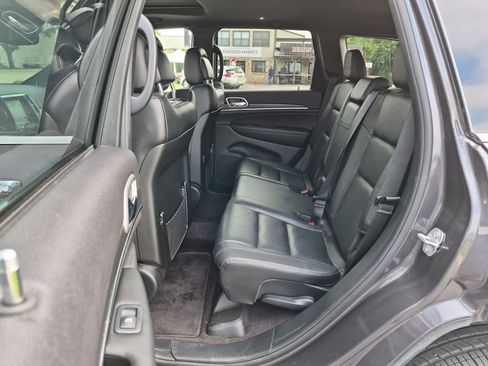 Used 2018 Jeep Grand Cherokee Limited w/ Trailer Tow Group IV AWD/4WD image 24