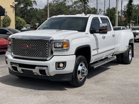 Used 2016 GMC Sierra 3500 Denali w/ Duramax Plus Package image 9
