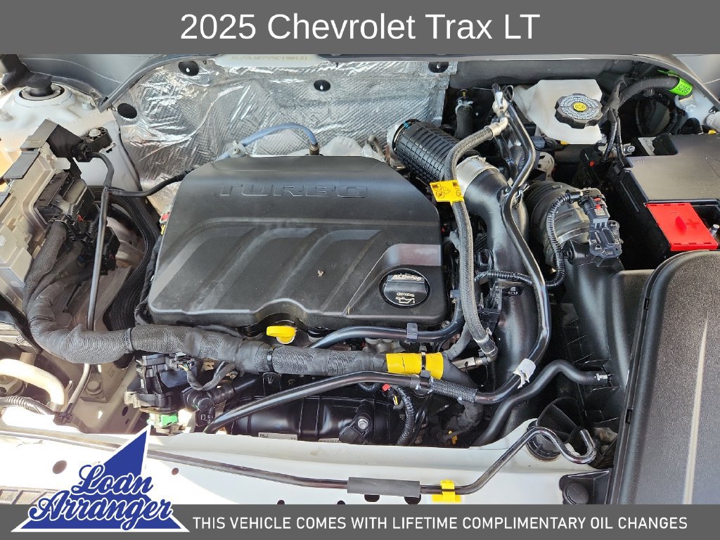 Used 2025 Chevrolet Trax LT FWD image 15