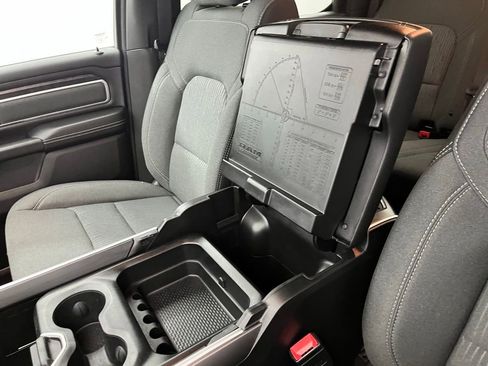 Used 2022 RAM 1500 Big Horn AWD/4WD image 30