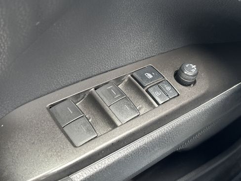 Used 2021 Toyota Camry SE FWD image 28