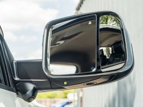 Used 2019 RAM 2500 Laramie AWD/4WD image 16