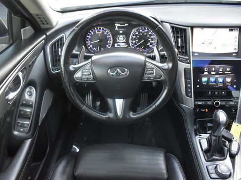 Used 2017 INFINITI Q50 Red Sport 400 AWD/4WD image 11
