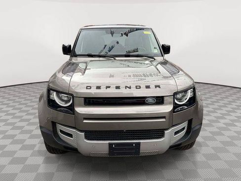 Used 2023 Land Rover Defender 110 S AWD/4WD image 3
