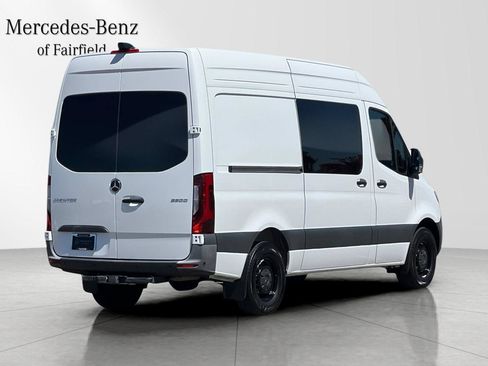 Used 2025 Mercedes-Benz Sprinter 2500 image 2
