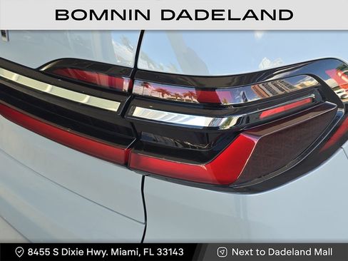 Used 2023 BMW X7 M60i w/ Executive Package image 9