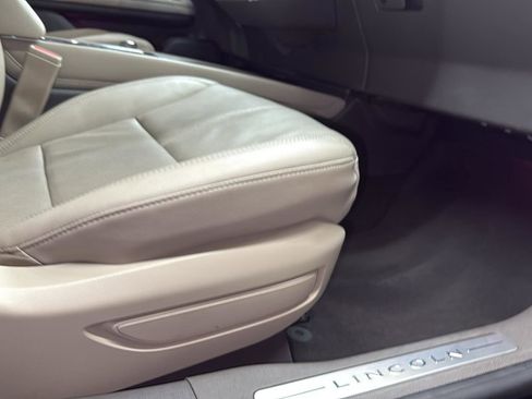 Used 2023 Lincoln Corsair Reserve w/ Equipment Group 201A image 25