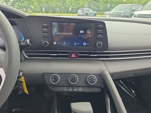 New 2026 Hyundai Elantra SE FWD image 21