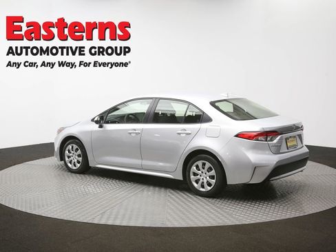 Used 2022 Toyota Corolla LE image 62