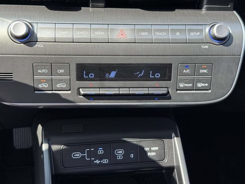 Used 2024 Hyundai Kona Limited AWD/4WD image 33