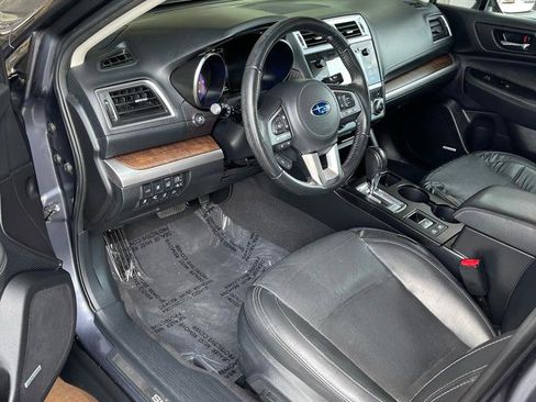 Used 2017 Subaru Outback 3.6R Limited AWD/4WD image 12