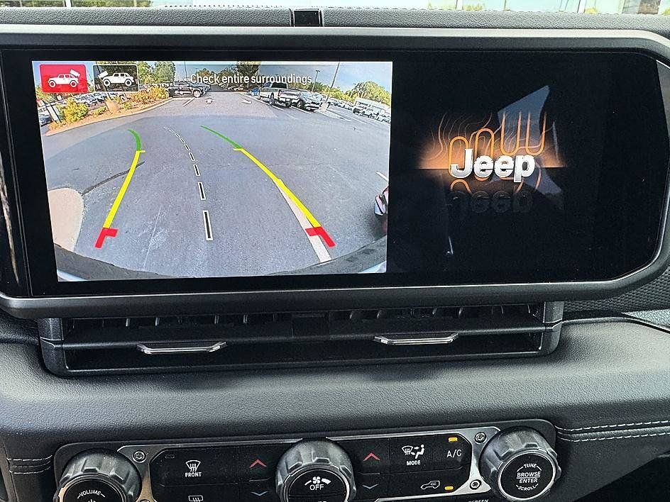 Used 2024 Jeep Wrangler Unlimited Rubicon w/ Capability Package AWD/4WD image 20