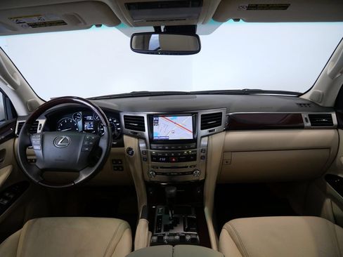 Used 2014 Lexus LX 570 4WD image 17