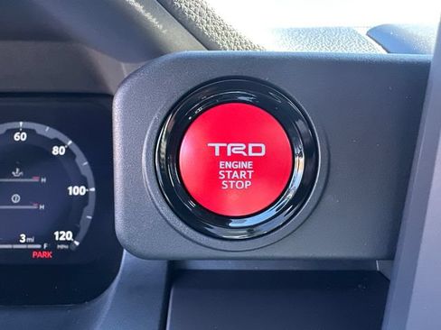 Certified 2026 Toyota Tacoma TRD Off-Road AWD/4WD image 39