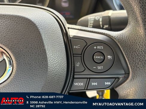 Used 2020 Toyota Corolla LE FWD image 17