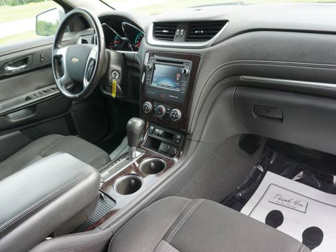 Used 2017 Chevrolet Traverse LT w/ Style and Technology Package AWD/4WD image 21