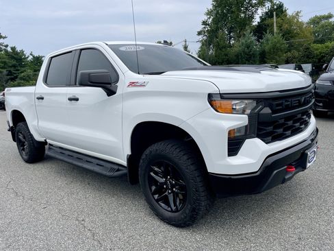 Used 2024 Chevrolet Silverado 1500 Custom Trail Boss AWD/4WD image 3