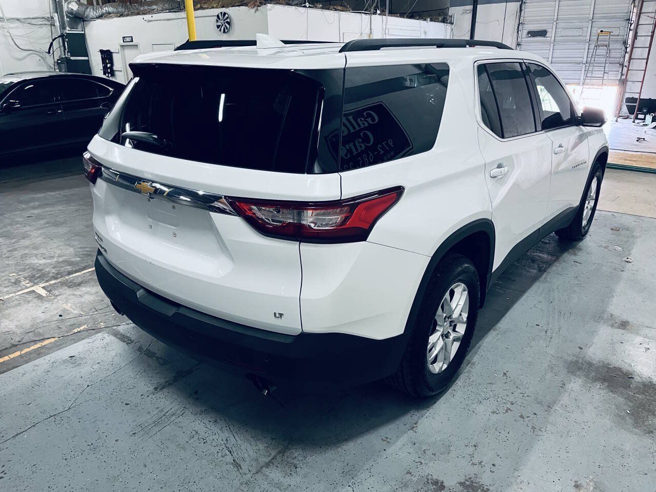 Used 2019 Chevrolet Traverse LT FWD image 7