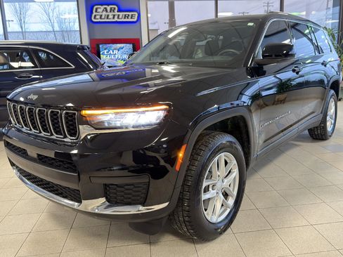 Used 2023 Jeep Grand Cherokee L Laredo w/ Trailer Tow Group (B) image 5