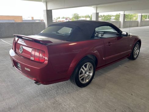 Used 2005 Ford Mustang GT RWD image 28