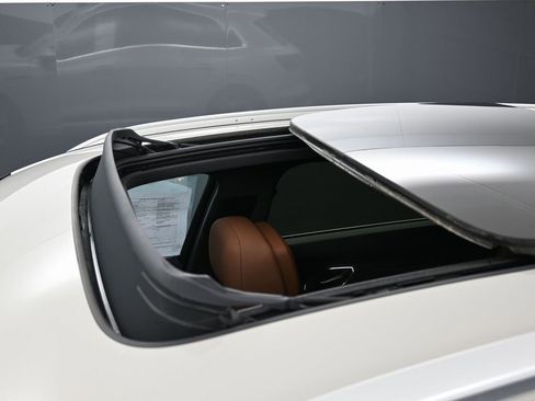 Used 2019 Audi e-tron Premium Plus image 12