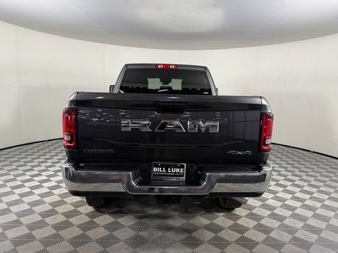 Used 2025 RAM 2500 Big Horn AWD/4WD image 9