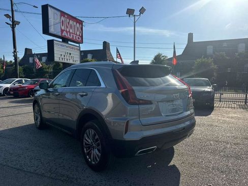 Used 2024 Cadillac XT4 Premium Luxury AWD/4WD image 5