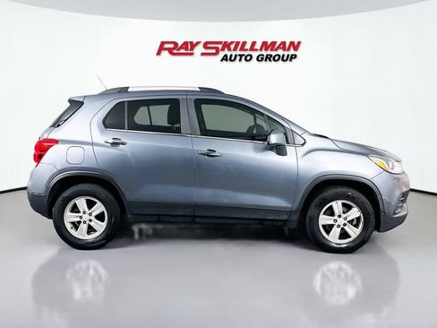 Used 2019 Chevrolet Trax LT w/ LT Convenience Package AWD/4WD image 8