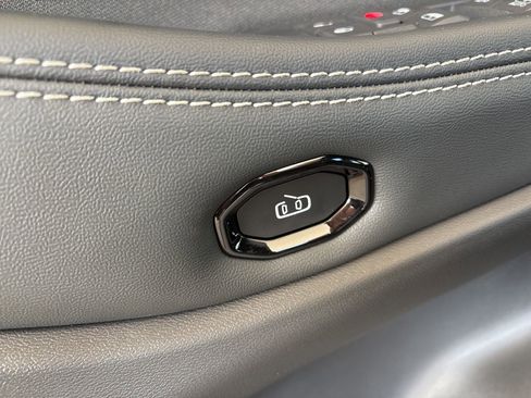 New 2026 Jeep Cherokee Laredo image 12