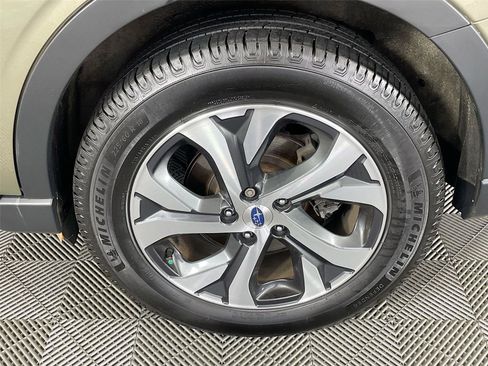 Certified 2021 Subaru Outback Limited image 36