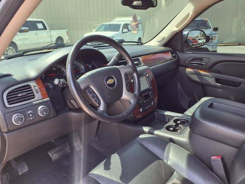 Used 2012 Chevrolet Tahoe LTZ AWD/4WD image 14