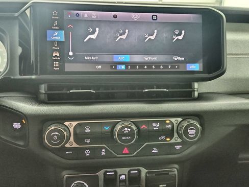 New 2026 Jeep Gladiator Sport AWD/4WD image 26