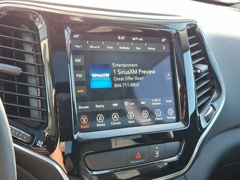 Used 2022 Jeep Cherokee Limited image 19