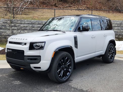 New 2026 Land Rover Defender 110 OCTA AWD/4WD image 1