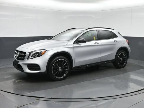 Used 2020 Mercedes-Benz GLA 250 4MATIC image 3