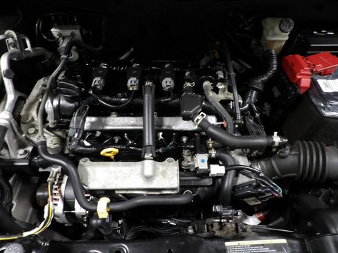 Used 2021 Nissan Kicks S image 23