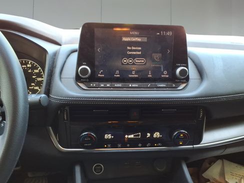 Used 2021 Nissan Rogue SV AWD/4WD image 11