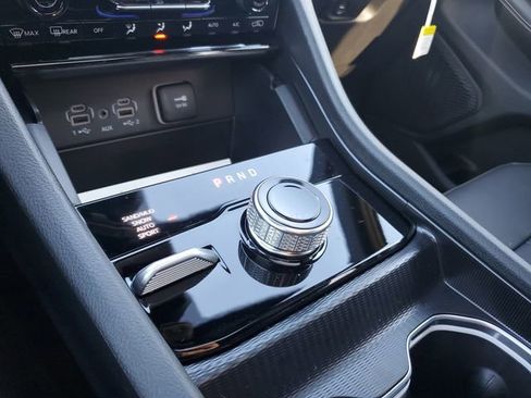 New 2025 Jeep Grand Cherokee L Limited image 13