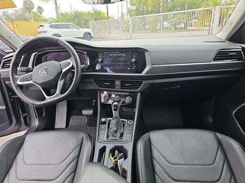 Used 2022 Volkswagen Jetta SEL FWD image 12