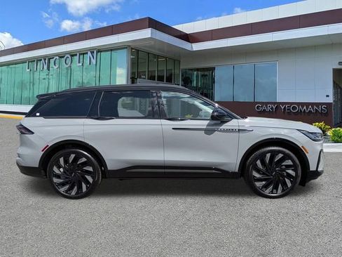 New 2026 Lincoln Nautilus Reserve w/ Jet Appearance Package AWD/4WD image 3